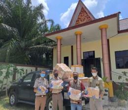 11 box daging babi tak bertuan asal Tanjung Balai Karimun diamankan petugas. 